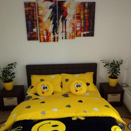 Positive Smile Studio Apartment In The Colorful Comfort Town Residental Complex. Kt-06. Kyiv Exterior foto